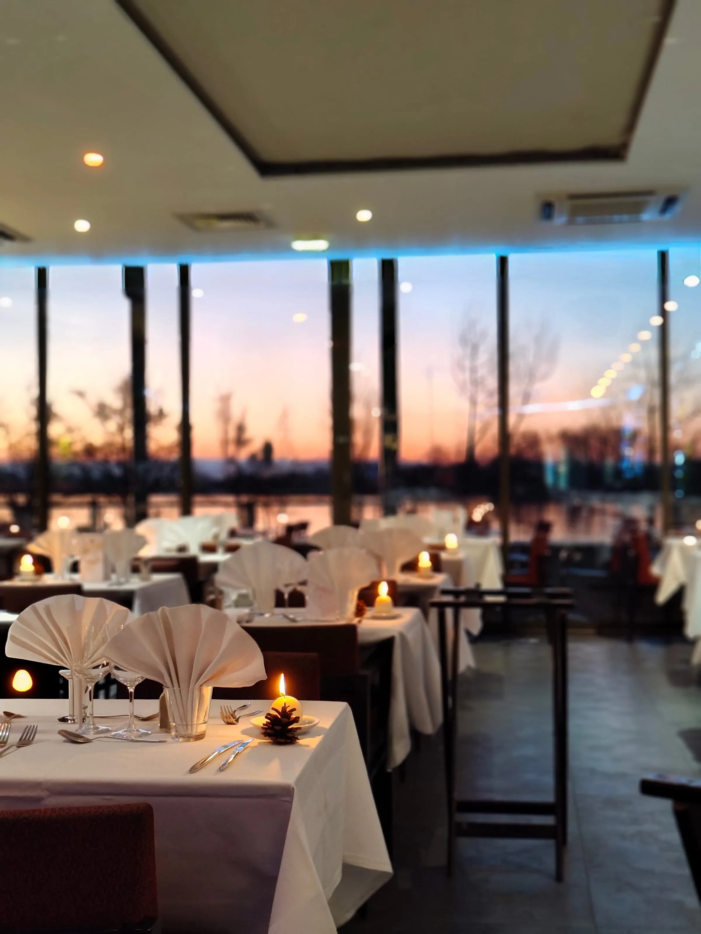 Salle au crépuscule